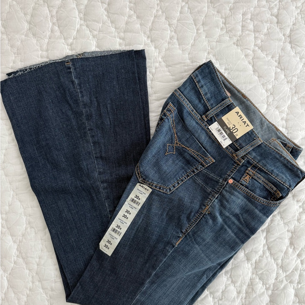 NWT Ariat Perfect Rise Flare Jeans